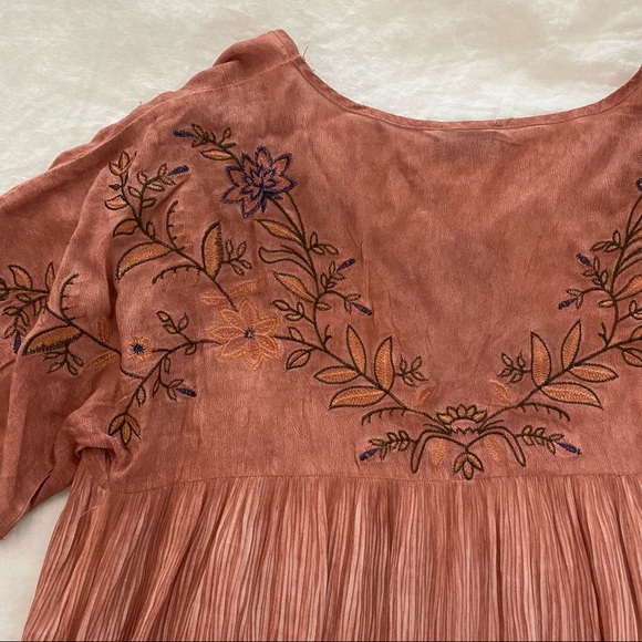 NWT: VICI Harper Embroidered Top TERRACOTTA - Picture 7 of 12